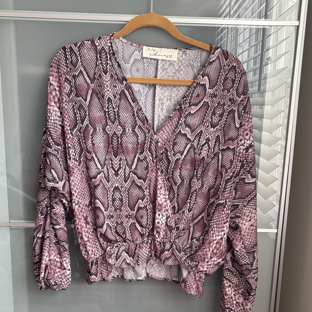 Vintage Havana Size - S Pink and Black Snake Print Blouse